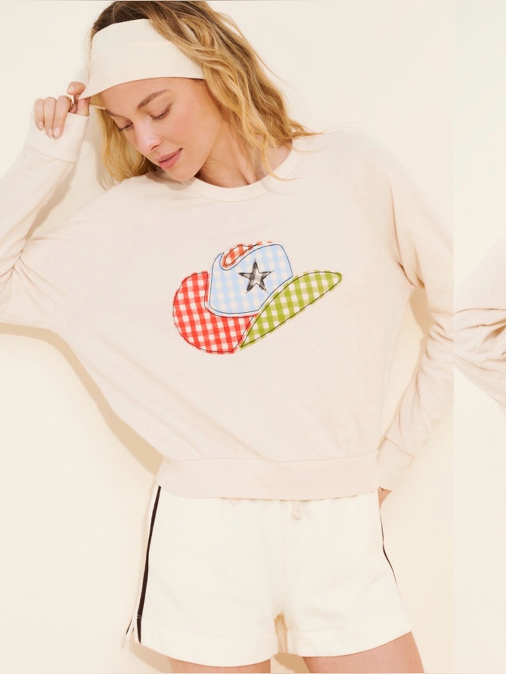 Daydreamer patch cowboy hat sweatshirt medium